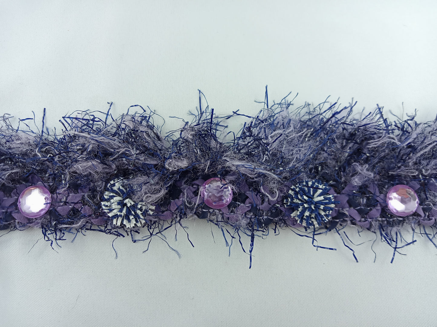 Galon avec strass en Violet / Kaki / Noir / Doré / Gris - 10 mètres - Référence : G001
