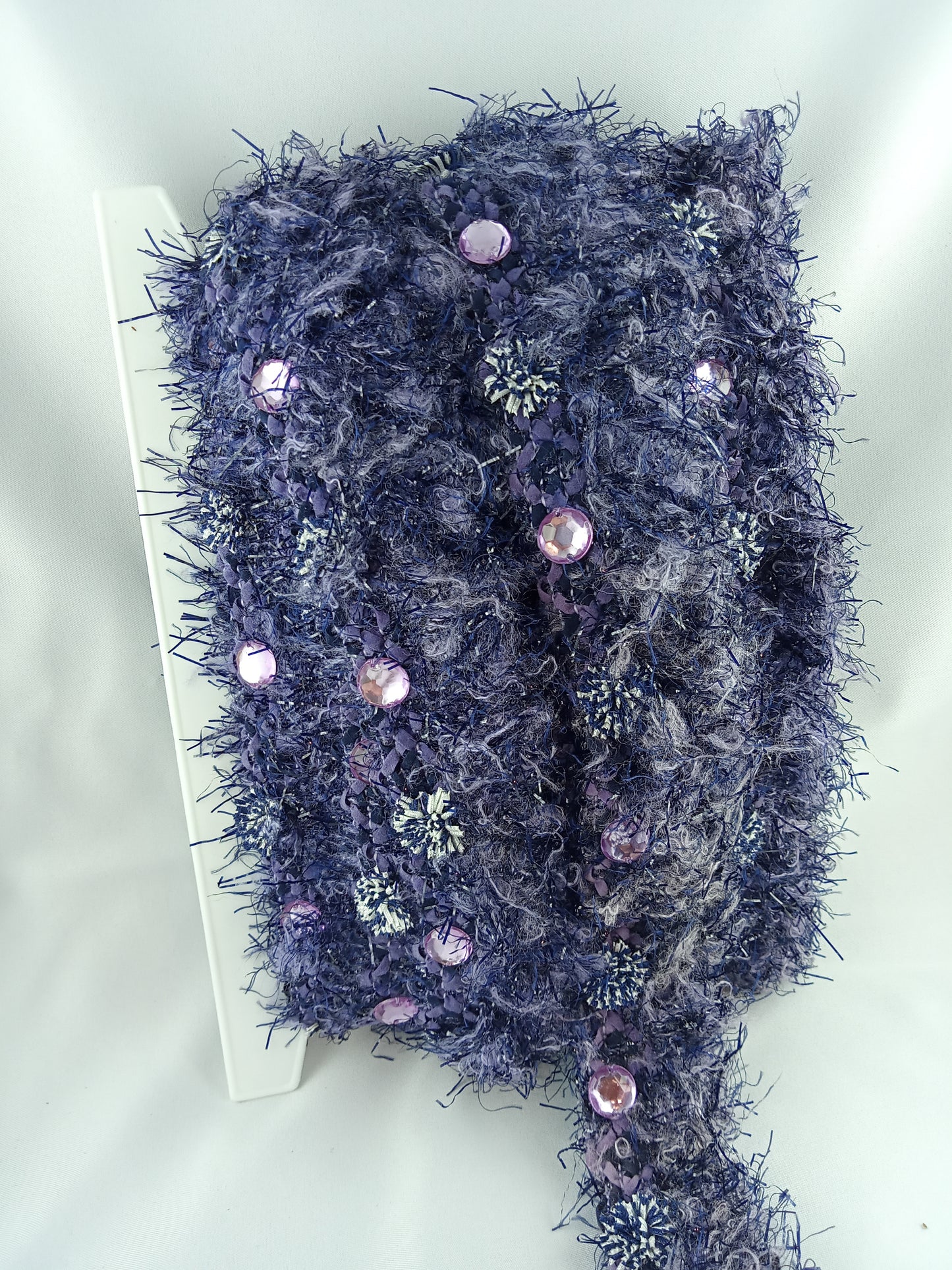Galon avec strass en Violet / Kaki / Noir / Doré / Gris - 10 mètres - Référence : G001