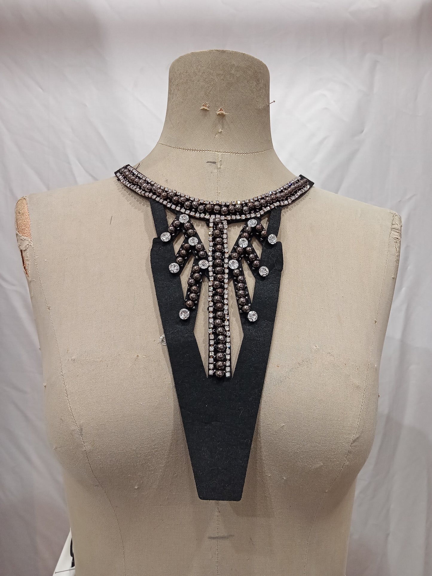 Plastron style métallique avec le strass - 5 pièces - Référence: P002