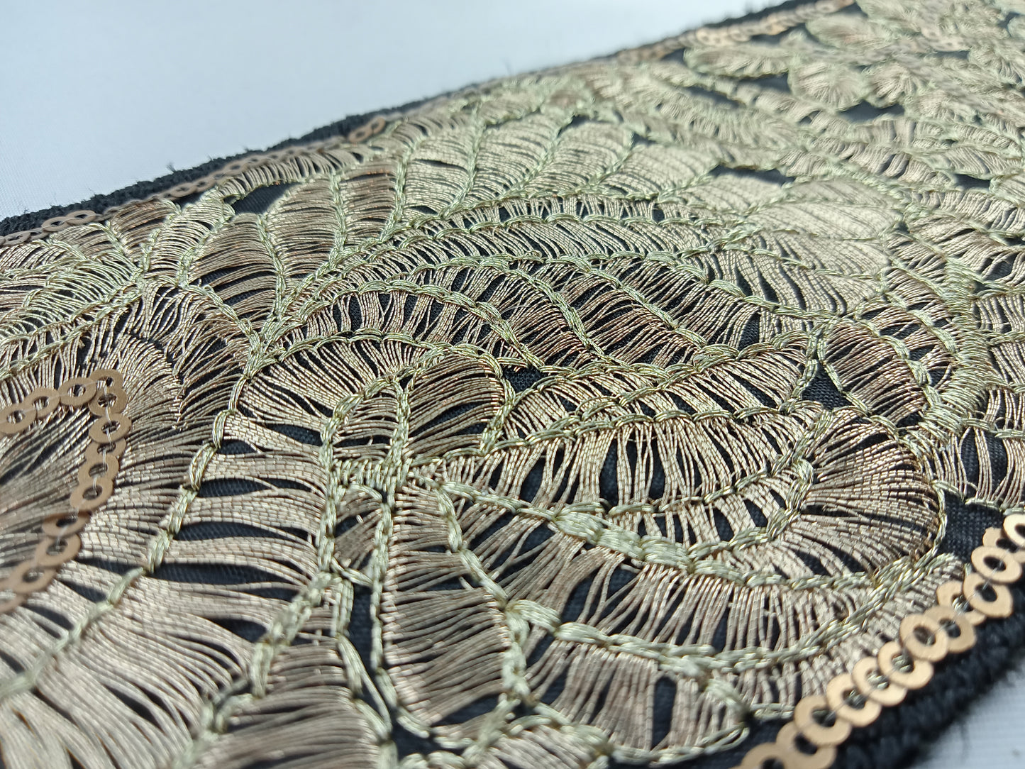 Galon Broderie Gold - 18 mètre - Référence : G006