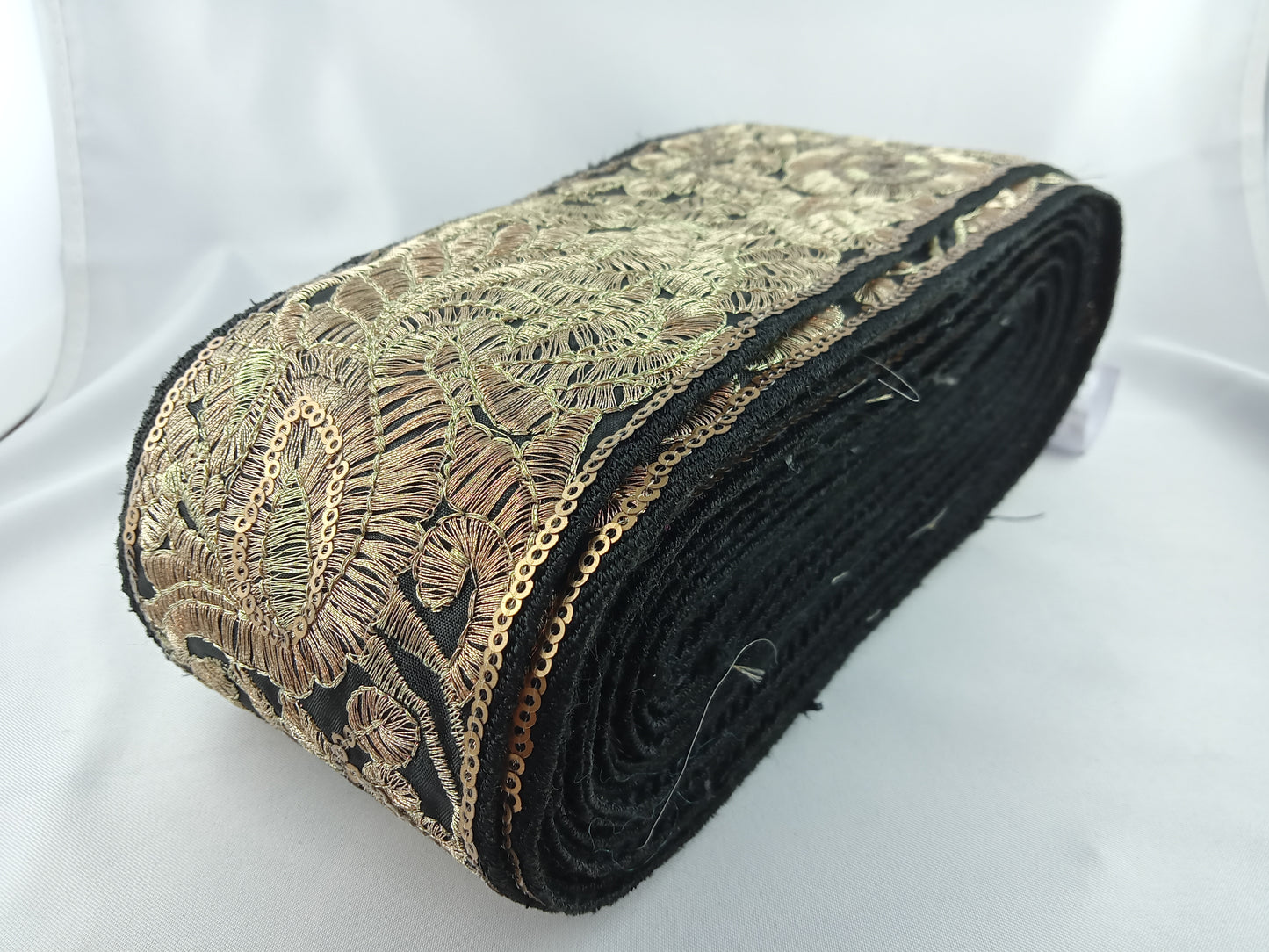 Galon Broderie Gold - 18 mètre - Référence : G006