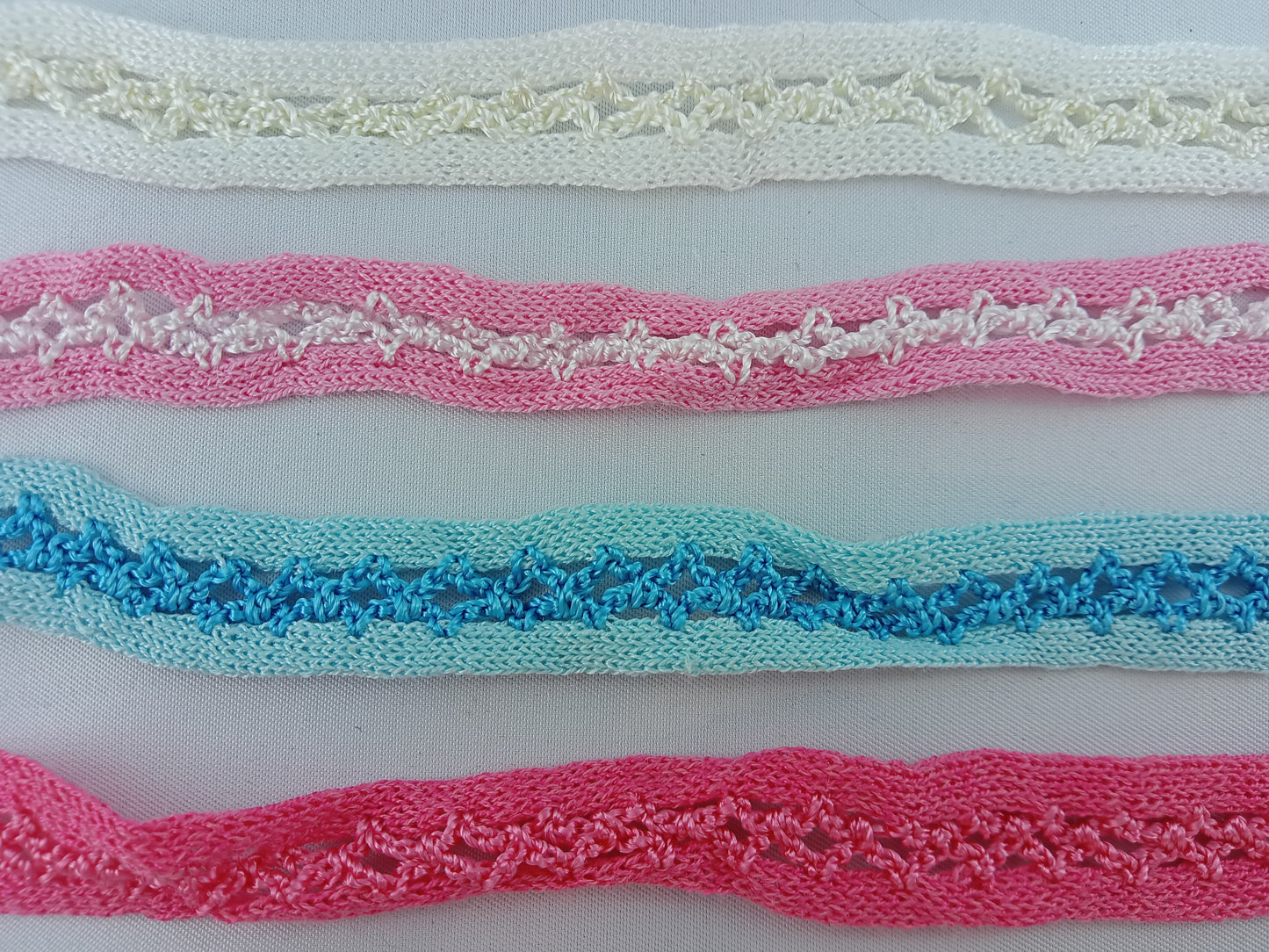 Galon, Blanc / Bleu / Rose / Rouge - 50 Mètres - Référence : G027