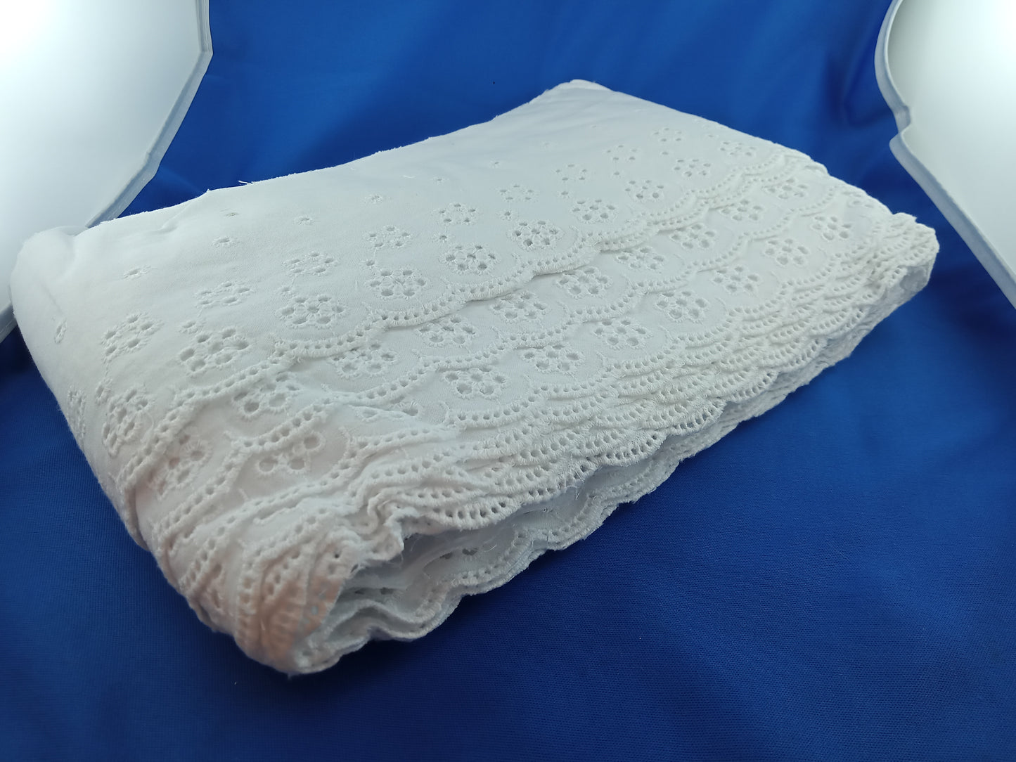 Broderie Coton - 13 mètres - Référence : RA009