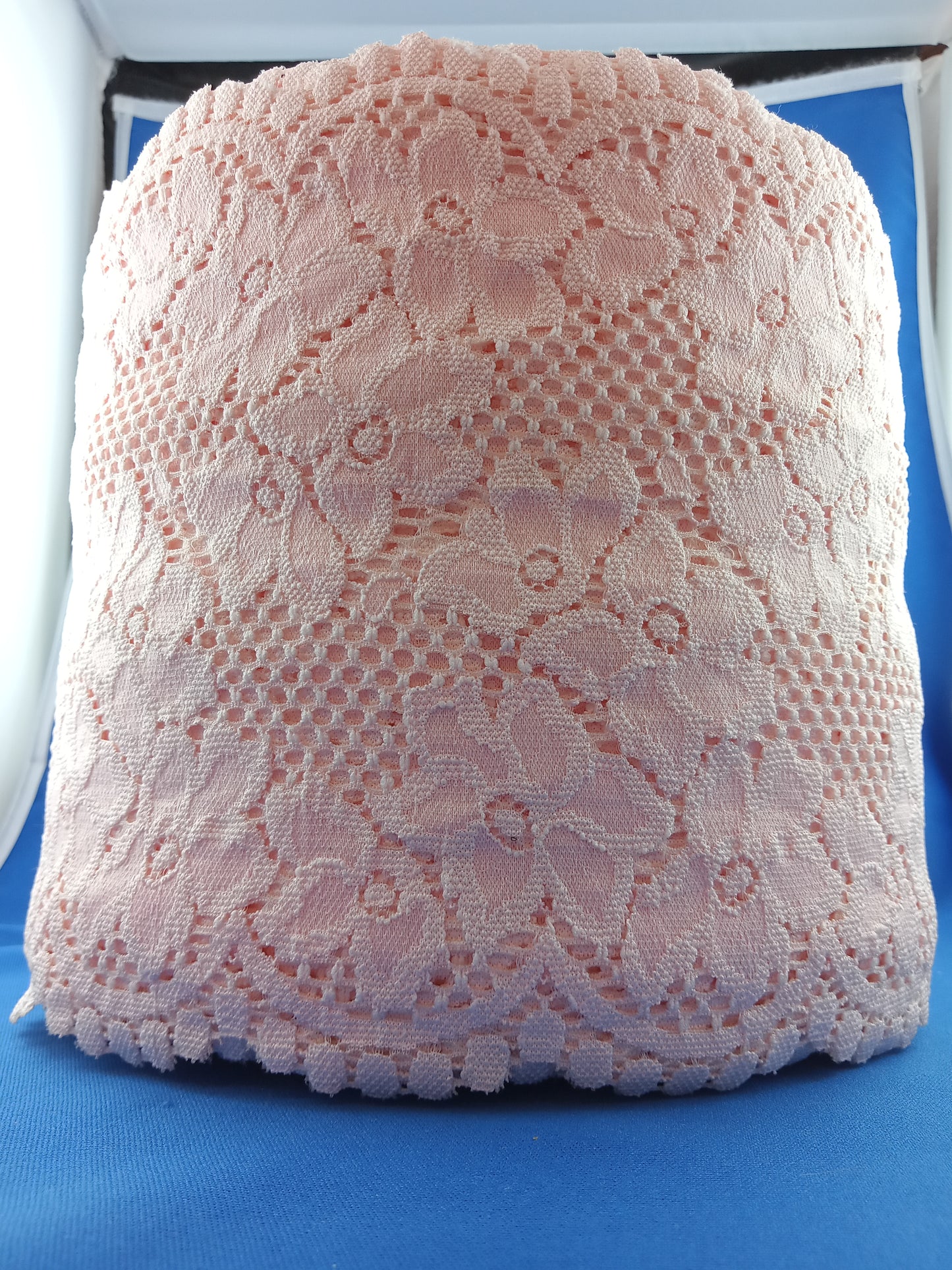 Broderie Diverse Couleur - 50 Mètres - Référence : RA041
